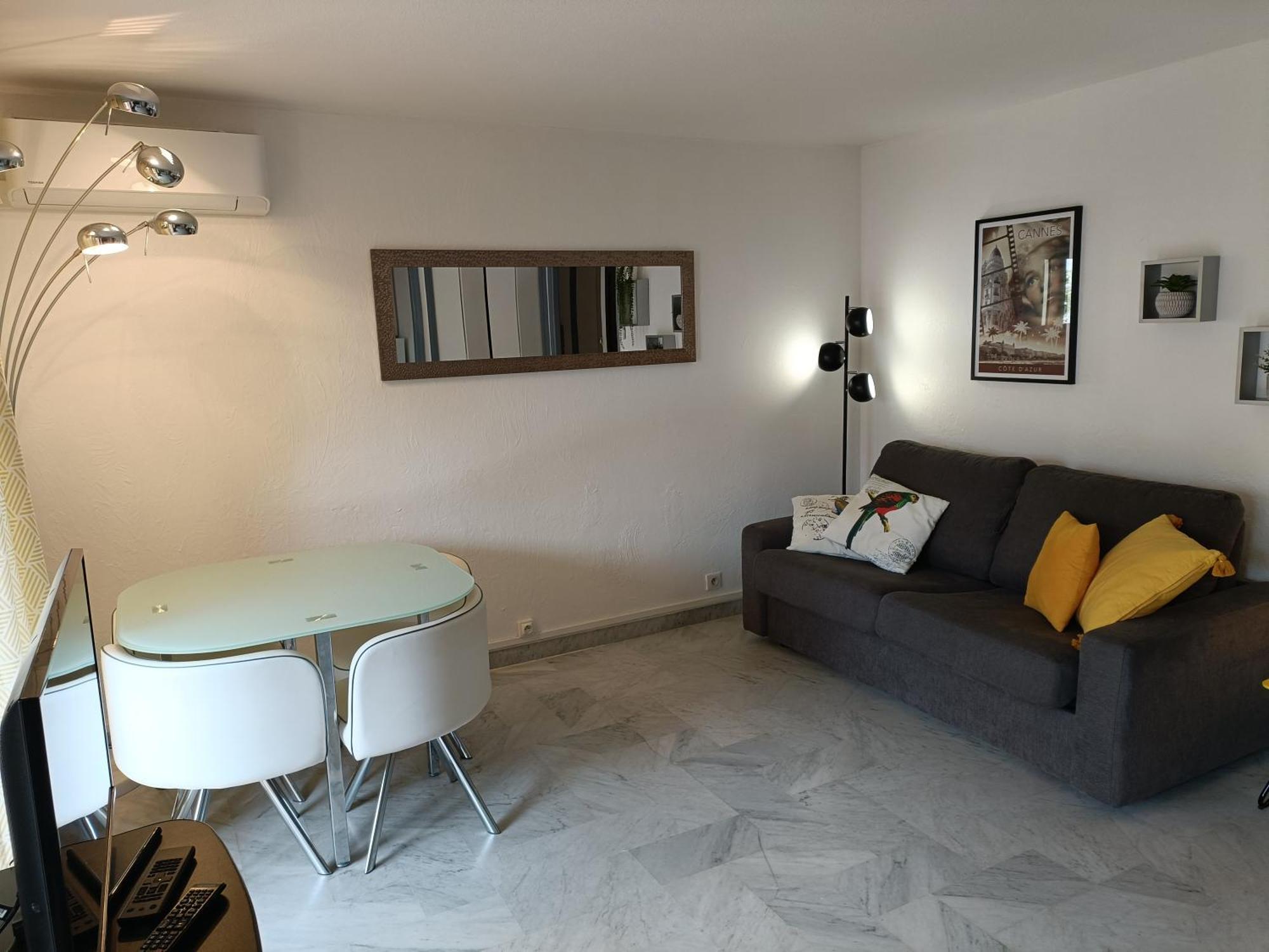 Joli Apartment